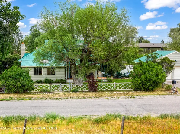 315 E Harper Ave, Driggs, ID 83422