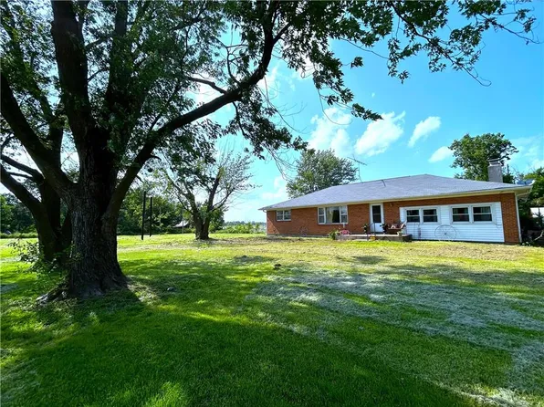 220 W John St, Milo, MO 64767