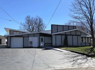 6480 Edgewater Dr, Erie, MI 48133