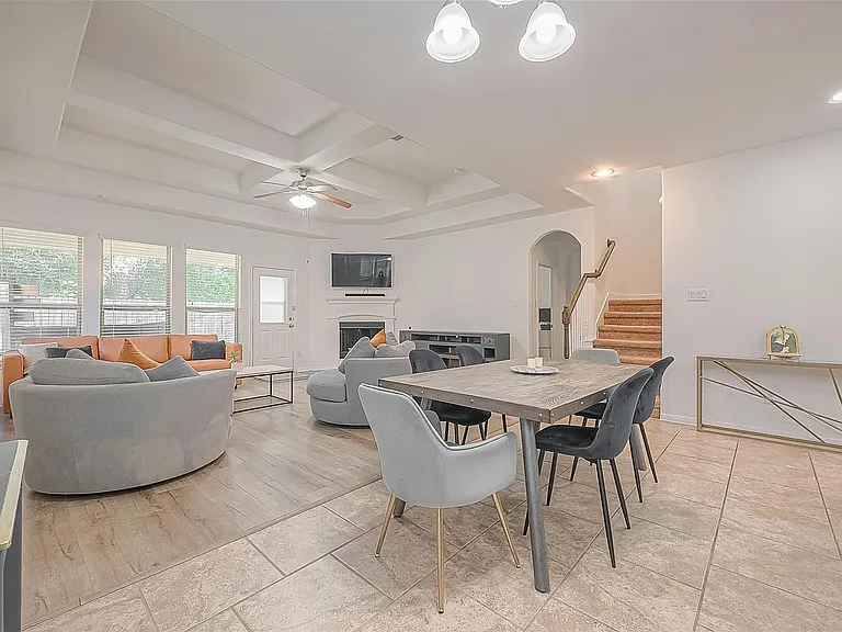 8722 Adrienne Dr — Photo 15