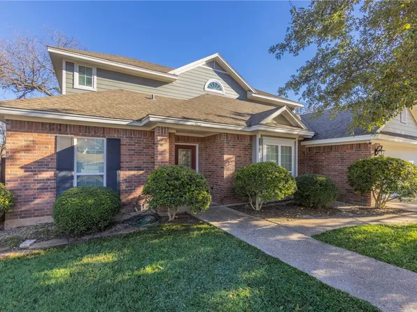 4201 Green Point Dr, Waco, TX 76710