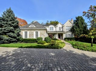 1357 Sheridan Rd, Highland Park, IL 60035