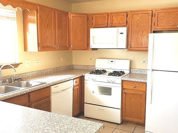 4th image of 2182 N Orchard Ln