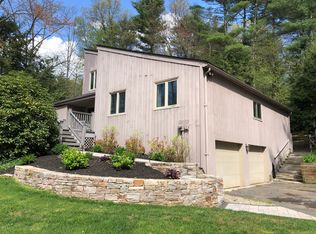 380 Bushy Hill Rd, Simsbury, CT 06070