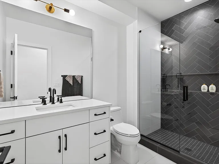 825 Ellis Ave — Photo 60