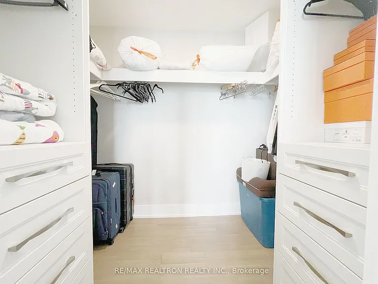 200 Bloor St W #2801 — Photo 21