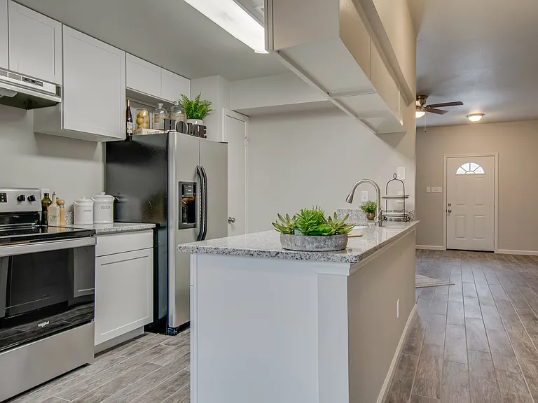 224 Samuel Blvd #K-5 — Photo 9