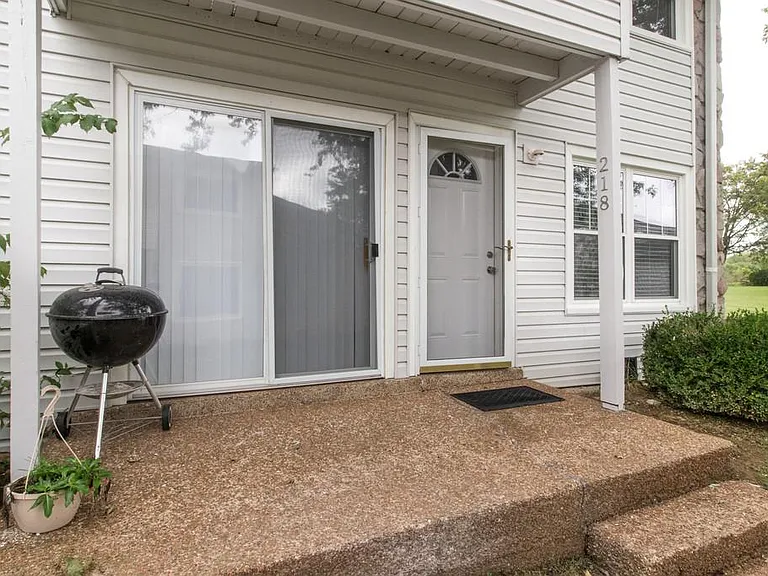 810 Bellevue Rd #218 — Photo 3