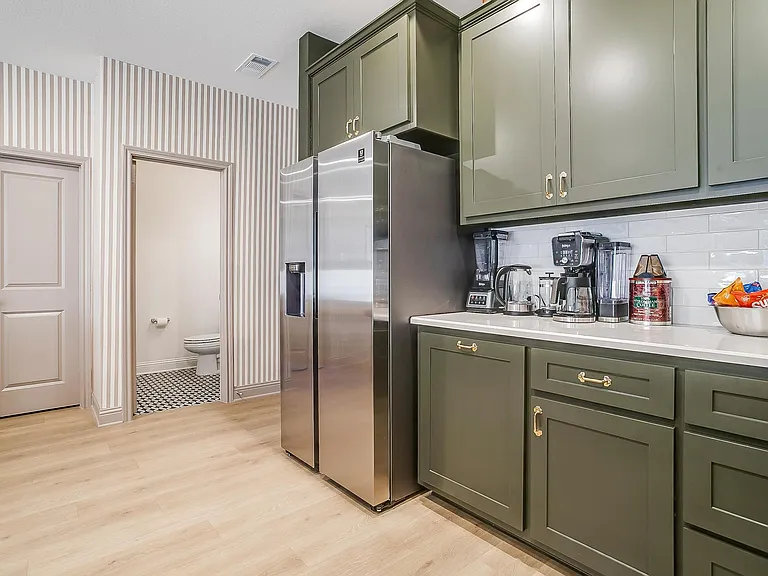 215 Athenia Dr — Photo 6