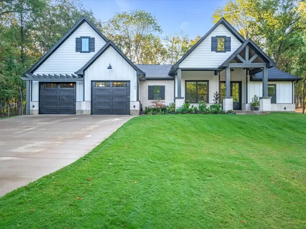 107 Lakeview Trl, Mabank, TX 75147