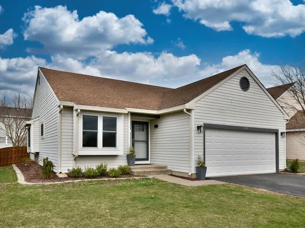 1900 Wildwood Ln, Hanover Park, IL 60133