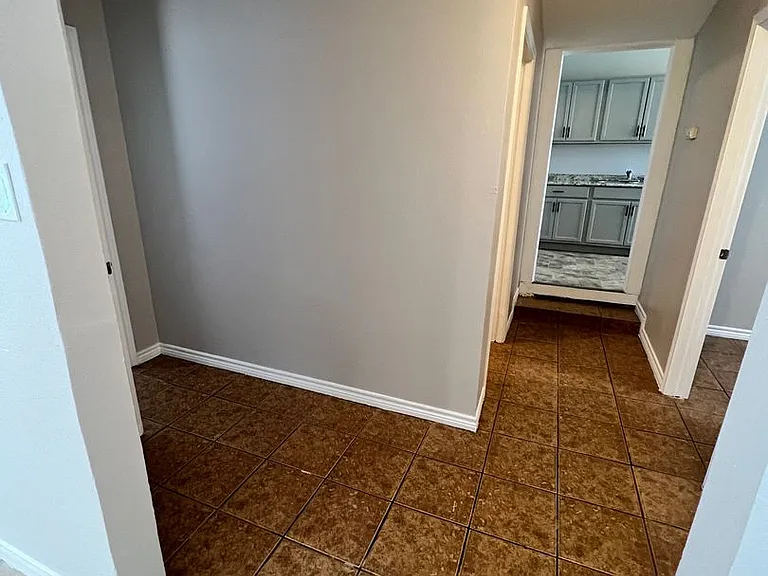 319 Harding Pl #2 — Photo 12