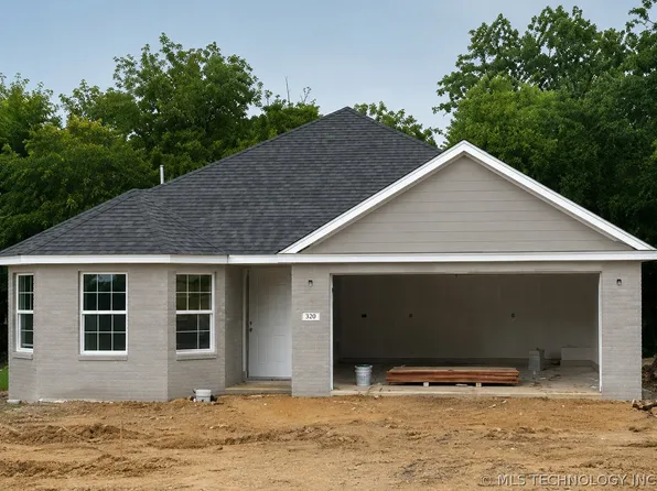 420 W Curtis St, Calera, OK 74730