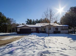 2814 Eagle Ridge Dr, Menomonie, WI 54751