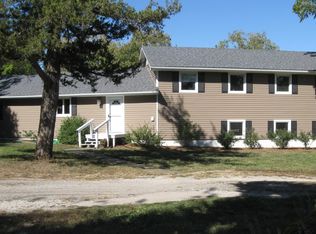 3637 Rock Creek Rd, Ottawa, KS 66067