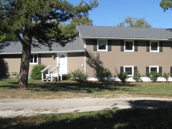 3637 Rock Creek Rd, Ottawa, KS 66067