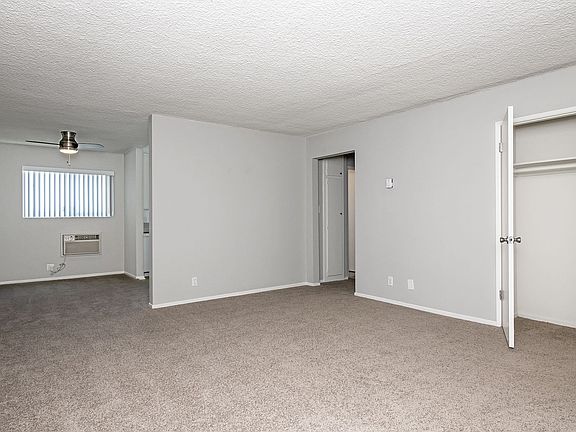 5th image of 312 E Cedar Ave #Q