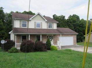 59 Sterlie St, Philippi, WV 26416