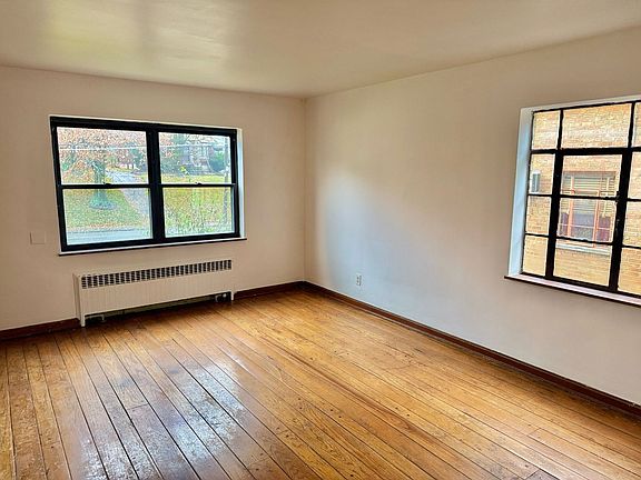 4th image of 3043 Boudinot Ave #2