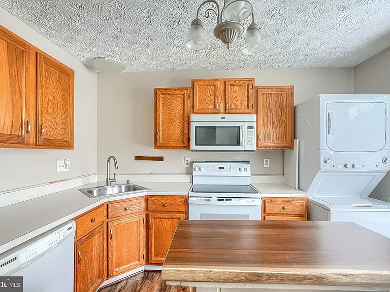43 Oak Crest Ct — Photo 4