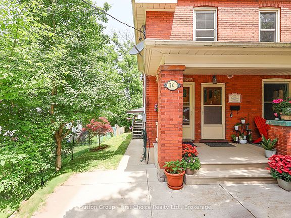 2nd image of 74 Cobourg St