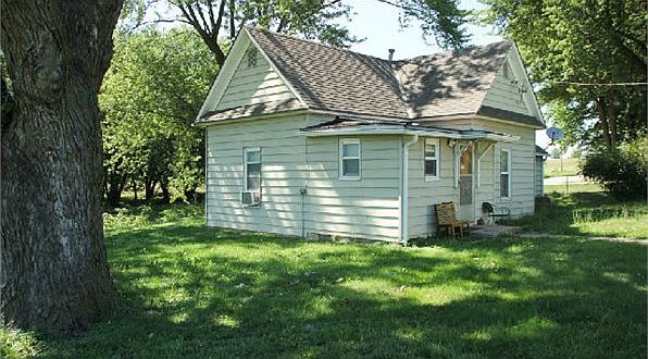 1st image of 503 N Bucklin Dr