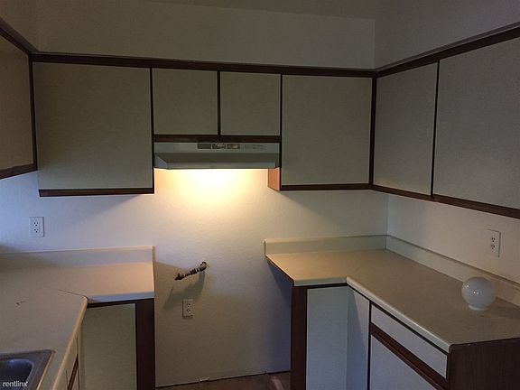 3rd image of 5043 Muir Ave
