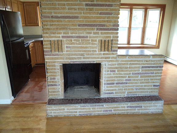 5th image of 7 Heathwood Ln