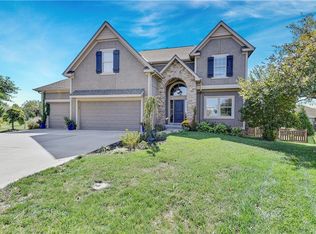 10940 S Belmont Dr, Olathe, KS 66061