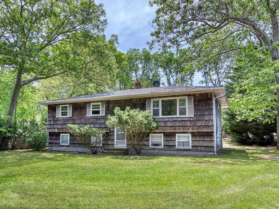 1st image of 3 Deerfield Drive