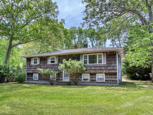 3 Deerfield Drive, Sag Harbor, NY 11963