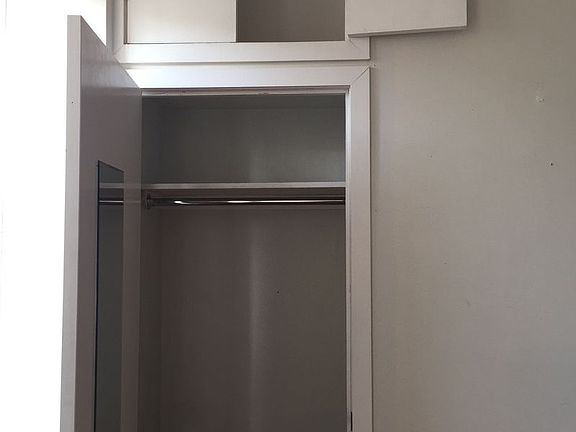 5th image of 161 Maujer St #4H