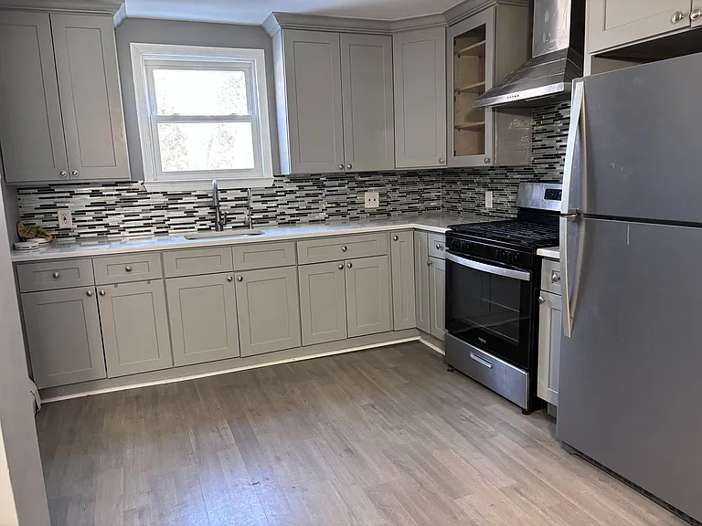 267 S Main St — Photo 2