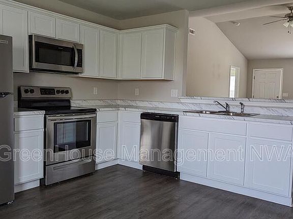 3rd image of 1771 Hermitage Dr
