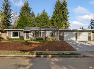 5831 207th Pl SW, Lynnwood, WA 98036