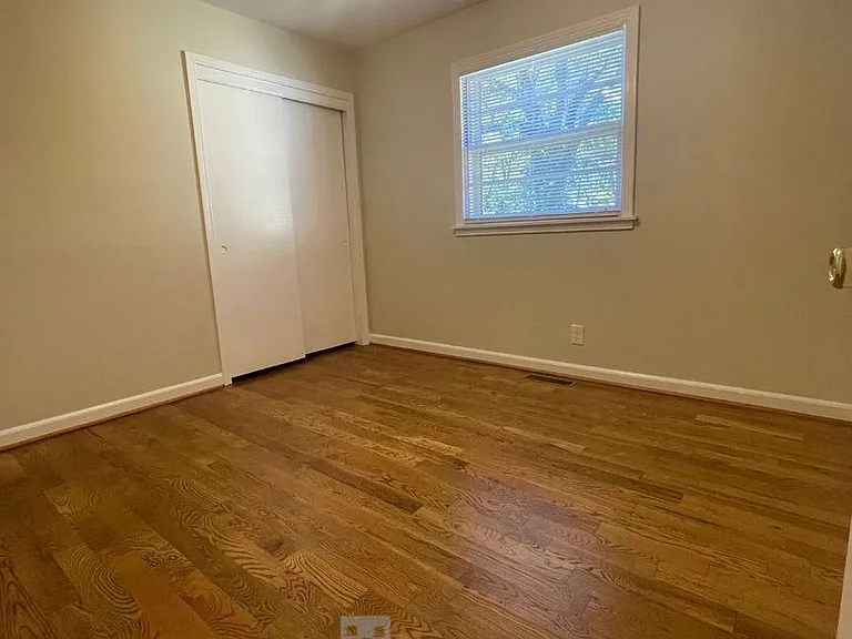 106 Graeme Dr — Photo 7