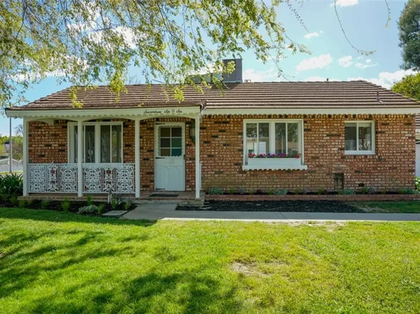17606 Valerio St, Van Nuys, CA 91406