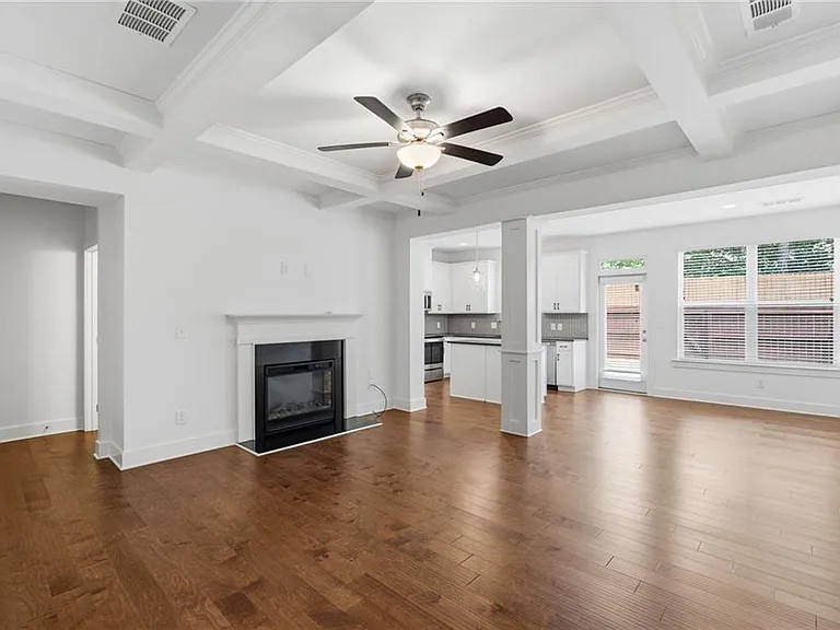 5372 Brooklands Dr — Photo 3