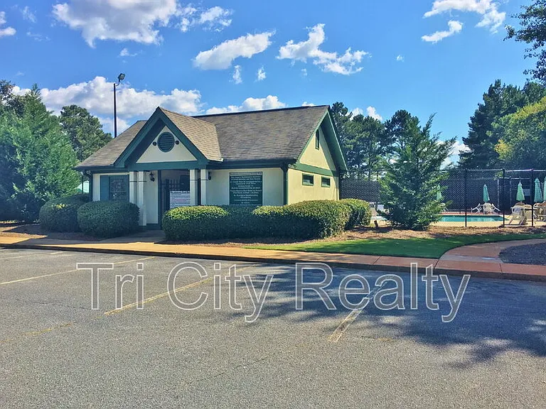 49 Montrose Ln — Photo 94