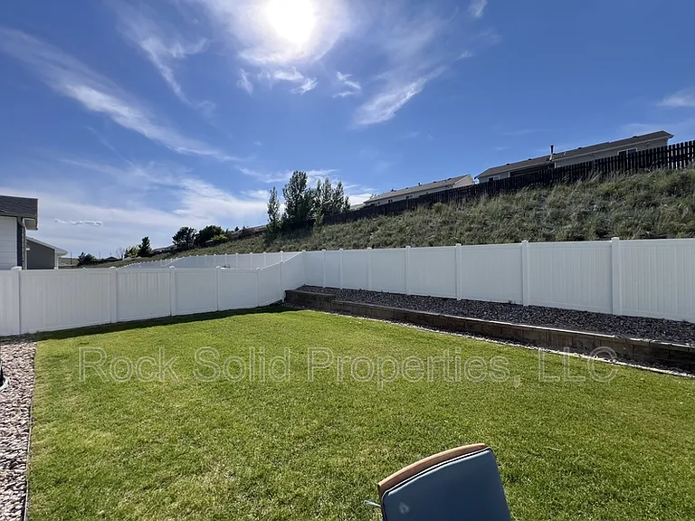 1716 Kade Ct — Photo 37