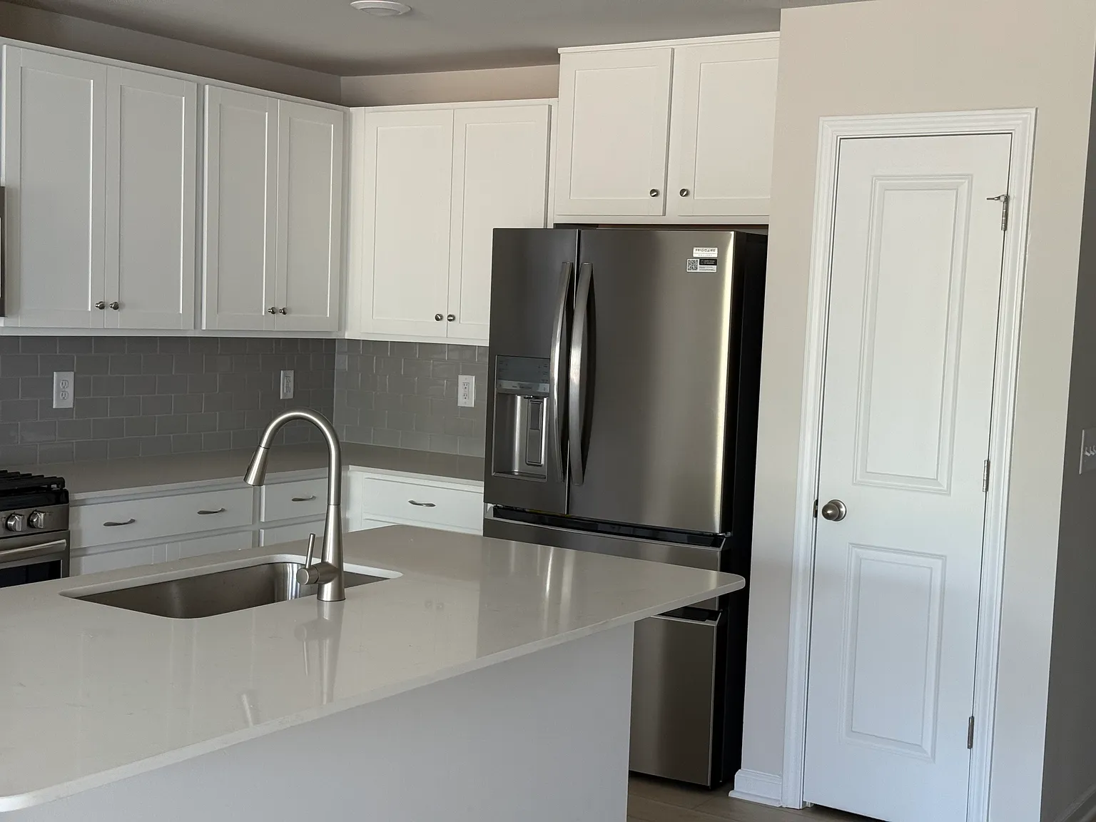 3 bed, 2.5 bath, 1485 sqft, $1,695 — Photo 2