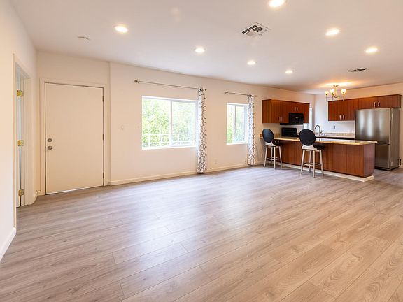 2nd image of 6665 Lindenhurst Ave