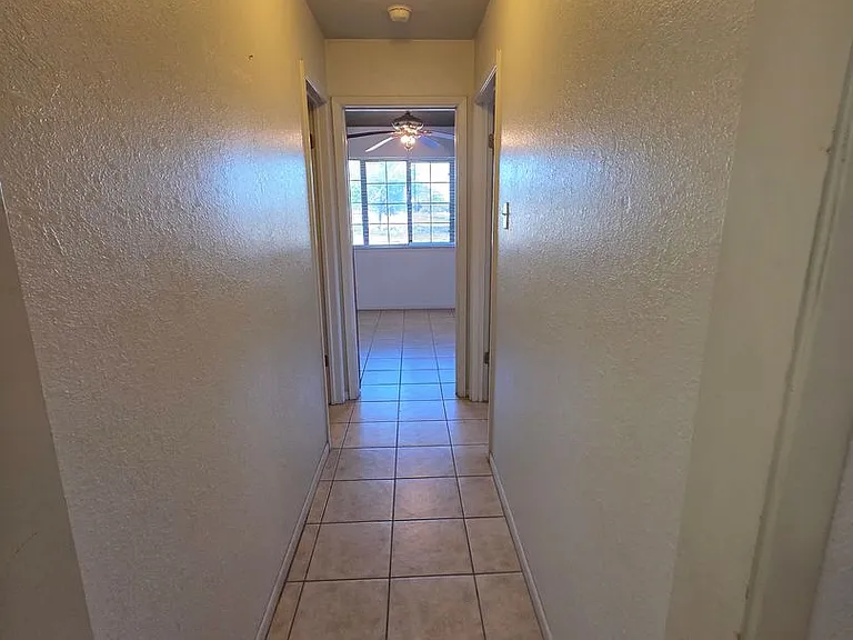 1703 Taylor St — Photo 15