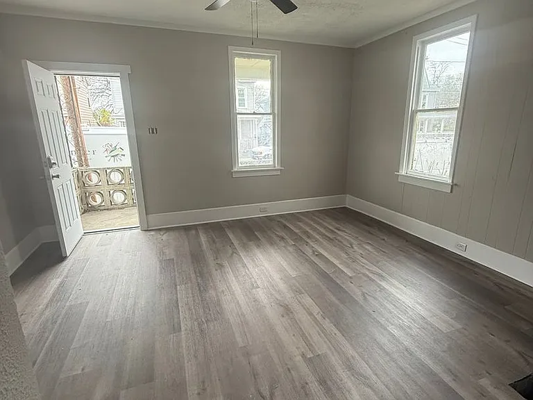 414 N Pitt St — Photo 3