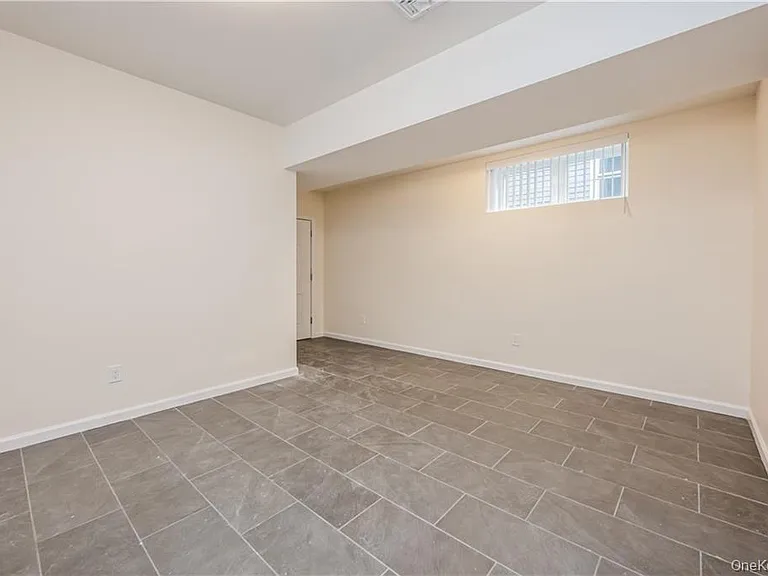 11 Park Ave E #11 — Photo 15