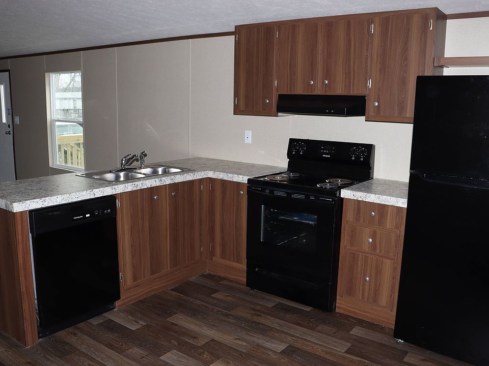1st image of 204 Arlington Cir #117