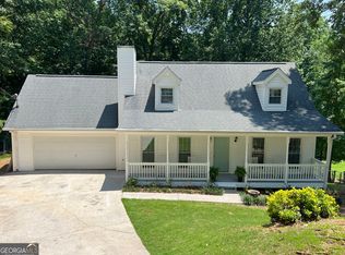 6281 Oak Ridge Dr, Flowery Branch, GA 30542