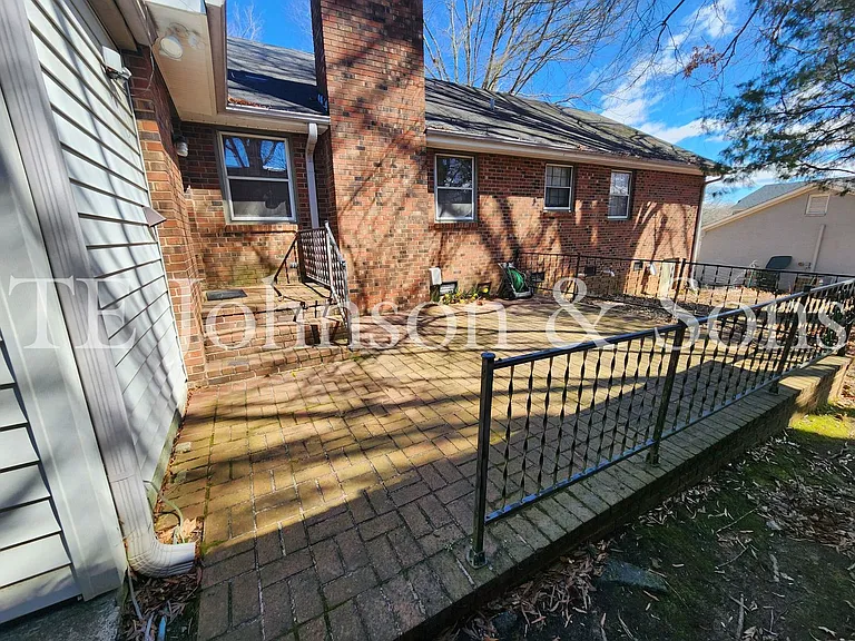 2722 Winslow Ln — Photo 52