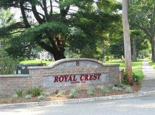 25 Rainbow Pond Dr APT A1, Walpole, MA 02081