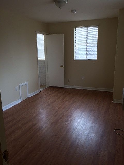 2nd image of 2900 Goodwood Rd APT A